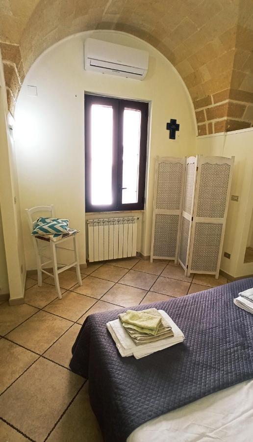 Palazzo Saraceno Apartment-Taras 塔兰托 外观 照片