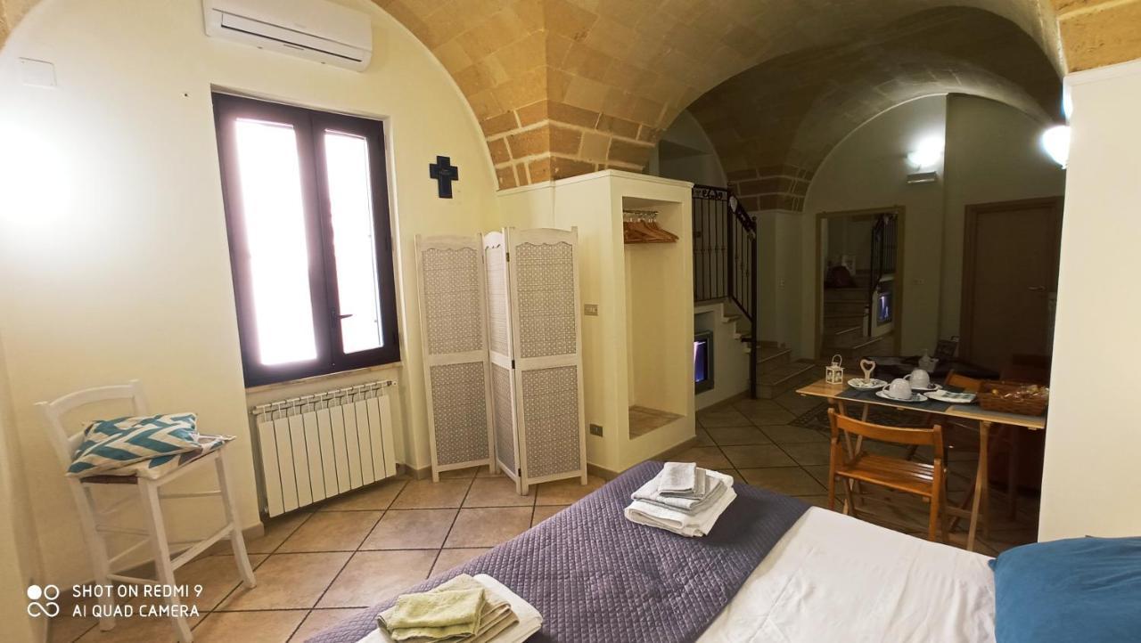 Palazzo Saraceno Apartment-Taras 塔兰托 外观 照片