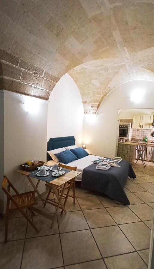 Palazzo Saraceno Apartment-Taras 塔兰托 外观 照片